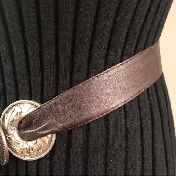 Vintage Sz S Genuine Leather Chocolate Brown Belt - Picture 8 of 12
